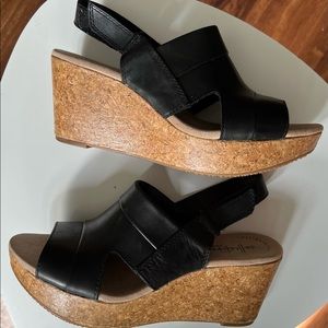 Clark’s Ladies Annadel Platform/ Wedge Genuine Black Leather Sandals